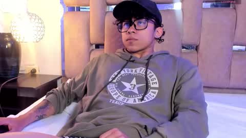 akazaboy online show from 02.23.26