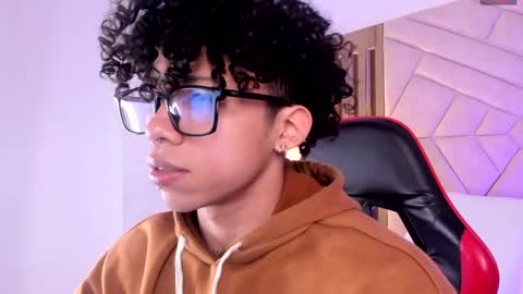 akazaboy online show from 04.04.26