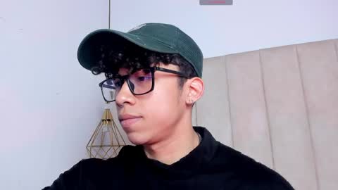 akazaboy online show from 04.17.26