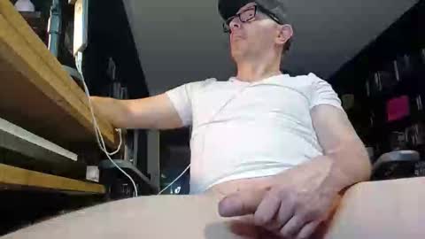 Snapshot of akenathonxxx chatting on 05.21.26 Akenathon online show from 05.21.26