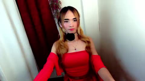 Snapshot of akesha121698 chatting on 10.19.25 akesha121698 online show from 10.19.25