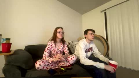 Snapshot of akexclusive chatting on 12.04.25 akexclusive online show from 12.04.25