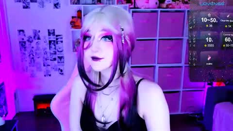 Snapshot of aki__ra chatting on 01.15.26 Aki online show from 01.15.26