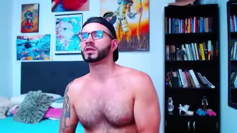 Snapshot of akiles_r chatting on 01.06.25 akiles online show from 01.06.25