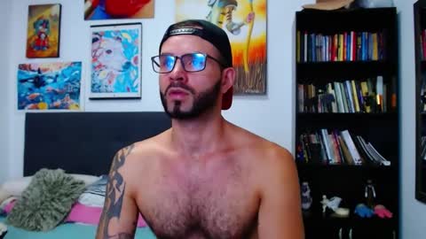 Snapshot of akiles_r chatting on 01.09.25 akiles online show from 01.09.25