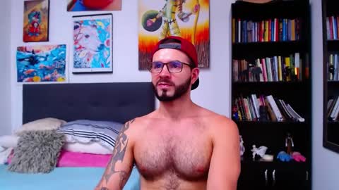 Snapshot of akiles_r chatting on 01.27.25 akiles online show from 01.27.25