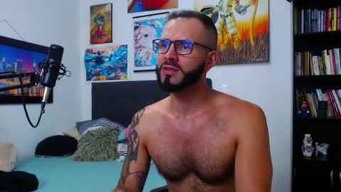 Snapshot of akiles_r chatting on 02.25.25 akiles online show from 02.25.25