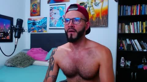 Snapshot of akiles_r chatting on 03.03.25 akiles online show from 03.03.25