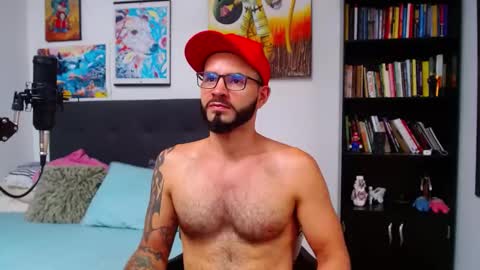 Snapshot of akiles_r chatting on 03.07.25 akiles online show from 03.07.25