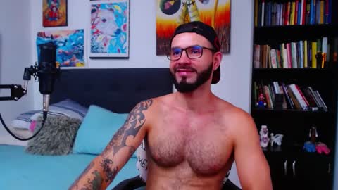 Snapshot of akiles_r chatting on 03.12.25 akiles online show from 03.12.25