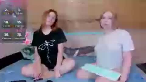 Snapshot of akina_mist chatting on 07.10.26 Ask me online show from 07.10.26
