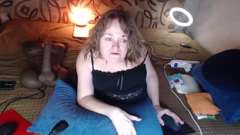 Snapshot of akindmodel chatting on 01.19.25 Natalie online show from 01.19.25