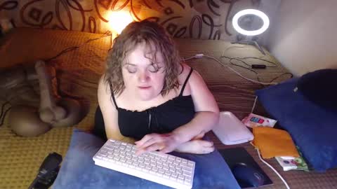 Snapshot of akindmodel chatting on 01.21.25 Natalie online show from 01.21.25