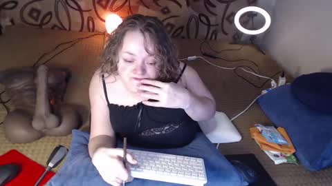 Snapshot of akindmodel chatting on 01.30.25 Natalie online show from 01.30.25