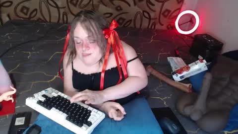 Snapshot of akindmodel chatting on 03.04.25 Natalie online show from 03.04.25