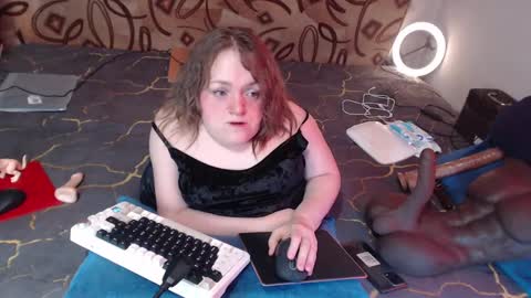 Snapshot of akindmodel chatting on 03.10.25 Natalie online show from 03.10.25