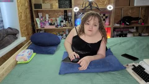 Natalie online show from 12.21.25