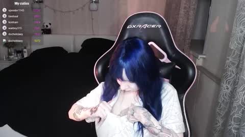 akirahartyx online show from 02.05.26