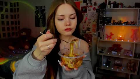 Akira online show from 03.08.26