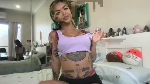 Akira Zay online show from 01.07.26