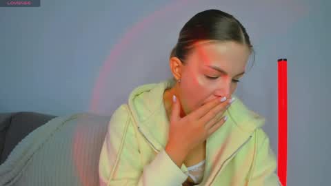 Snapshot of akylinagold chatting on 05.27.26 A. online show from 05.27.26