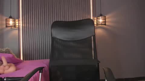 Snapshot of alahia_betancur chatting on 09.23.25 Alahia  online show from 09.23.25