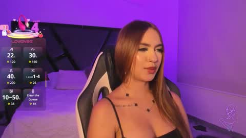 Snapshot of alahiaa1_ chatting on 10.17.25 Alahia online show from 10.17.25