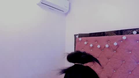 Snapshot of alaia2_ chatting on 05.26.26 Alaia2 online show from 05.26.26