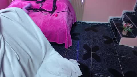 Snapshot of alaia_blue1 chatting on 05.19.26 alaia_blue1 online show from 05.19.26