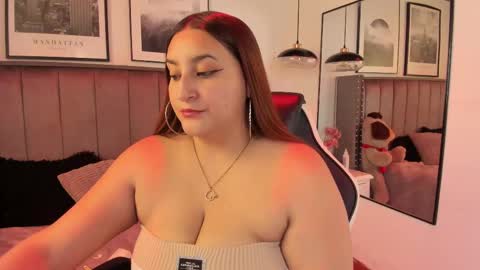 Snapshot of alaia_carter chatting on 09.10.25 Alaia Carter online show from 09.10.25