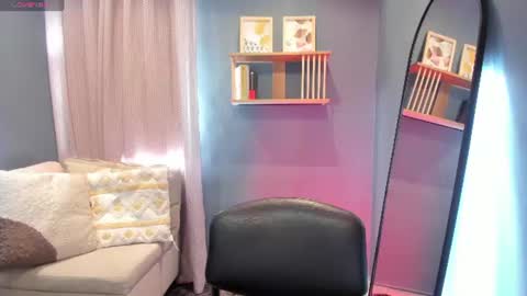 Snapshot of alaiasmile_ chatting on 06.12.26 online show from 06.12.26