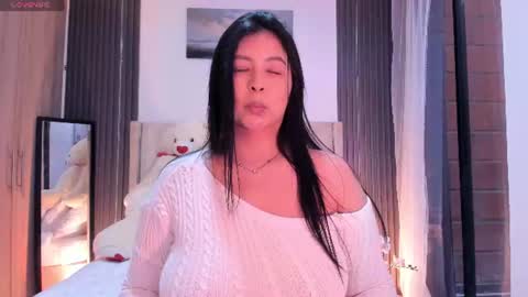 Snapshot of alaiasmile_ chatting on 07.16.26 online show from 07.16.26