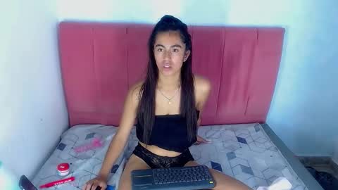 Snapshot of alaikaforerocm101 chatting on 03.17.26 alaikaforerocm101 online show from 03.17.26