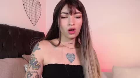 Snapshot of alailayong chatting on 02.07.25 alailayong online show from 02.07.25