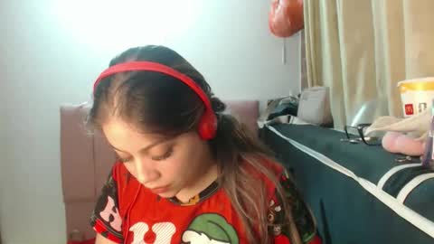 Snapshot of alaina_blessed chatting on 05.12.26 alaina_blessed online show from 05.12.26