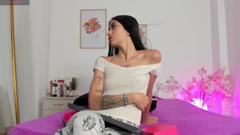 alana  online show from 11.05.25