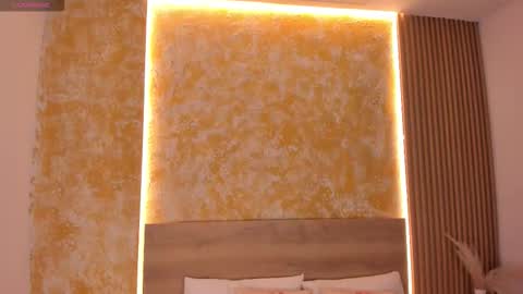 alana_2916 online show from 11.04.25