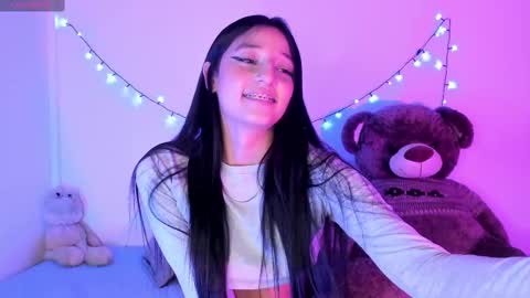 Snapshot of alana_77 chatting on 02.01.25 Alana online show from 02.01.25