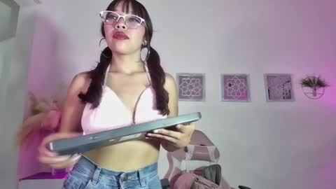 Alana  online show from 01.22.25