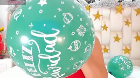 Snapshot of alana_then2 chatting on 12.22.24 online show from 12.22.24