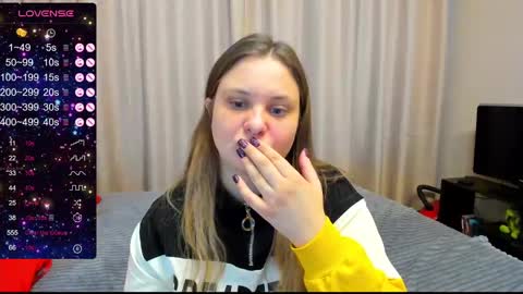 Snapshot of alanabrox chatting on 01.10.25 Julia online show from 01.10.25