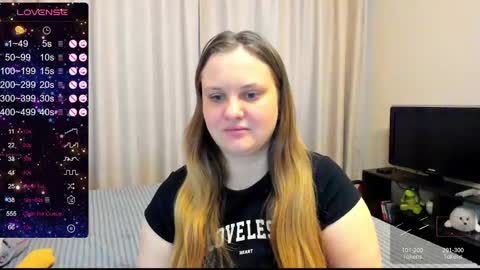 Snapshot of alanabrox chatting on 02.08.25 Julia online show from 02.08.25