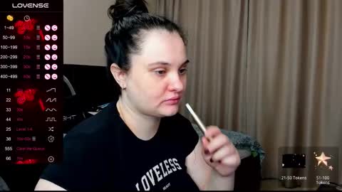 Snapshot of alanabrox chatting on 10.10.25 Julia online show from 10.10.25