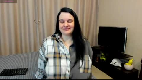 Snapshot of alanabrox chatting on 05.21.26 Julia online show from 05.21.26