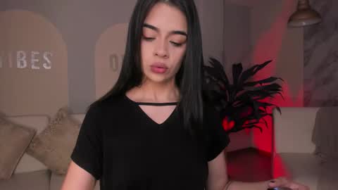 Alana online show from 11.18.25