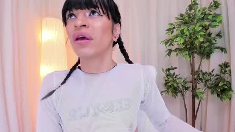 Alana silvana online show from 02.18.25