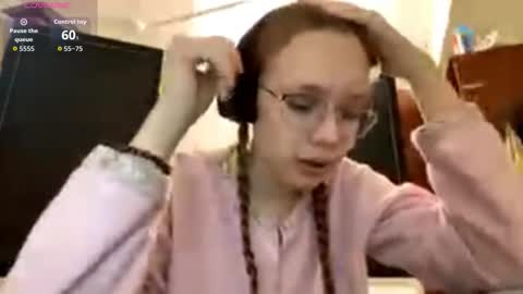 Snapshot of alanehadaller chatting on 10.06.25 Stella online show from 10.06.25