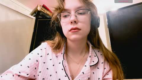 Stella online show from 11.24.25