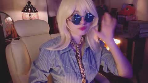 Snapshot of alaskagrace chatting on 09.23.25 Alaska Grace       online show from 09.23.25