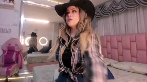 albaandthayron online show from 01.18.25